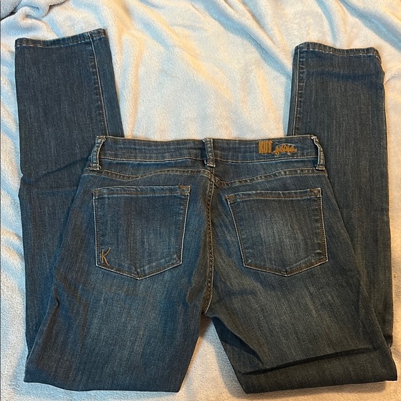 Kut from the Kloth Blue Jeans with Distressed Look - Picture 6 of 8